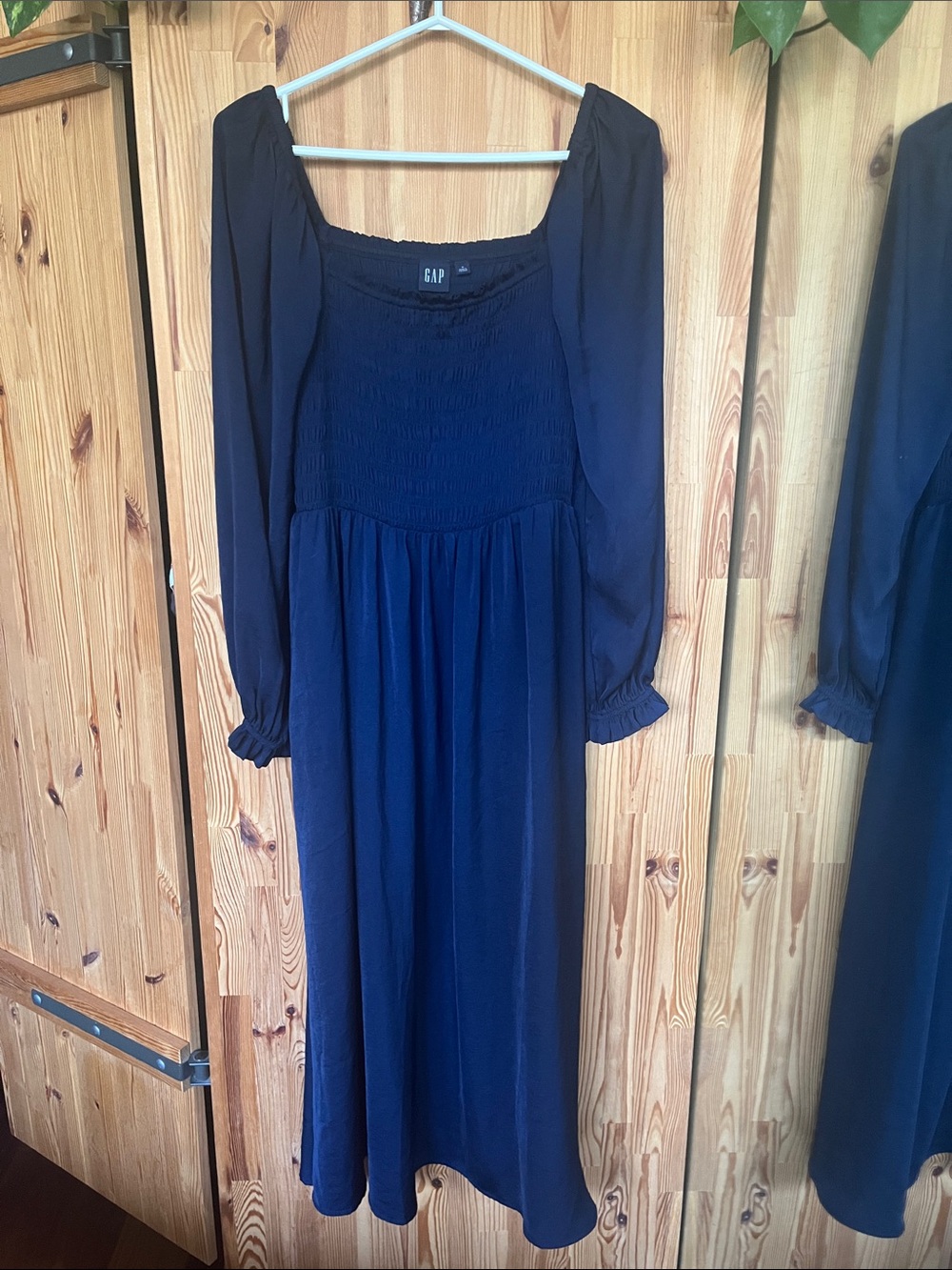 GAP Smocked Square-Neck Long Sleeve Navy Midi Dress (size M) - Picture 2 of 9
